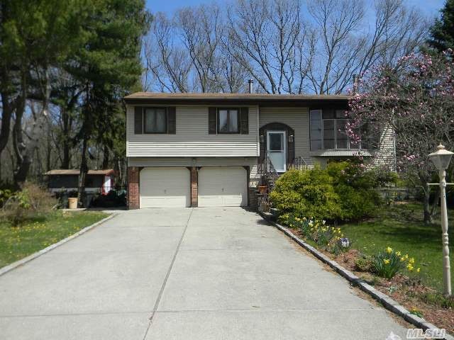 11 Don Ln, Hauppauge, NY 11788 - photo 1