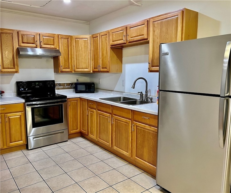 336 Killingly St unit J, Providence, RI 02909 - photo 1