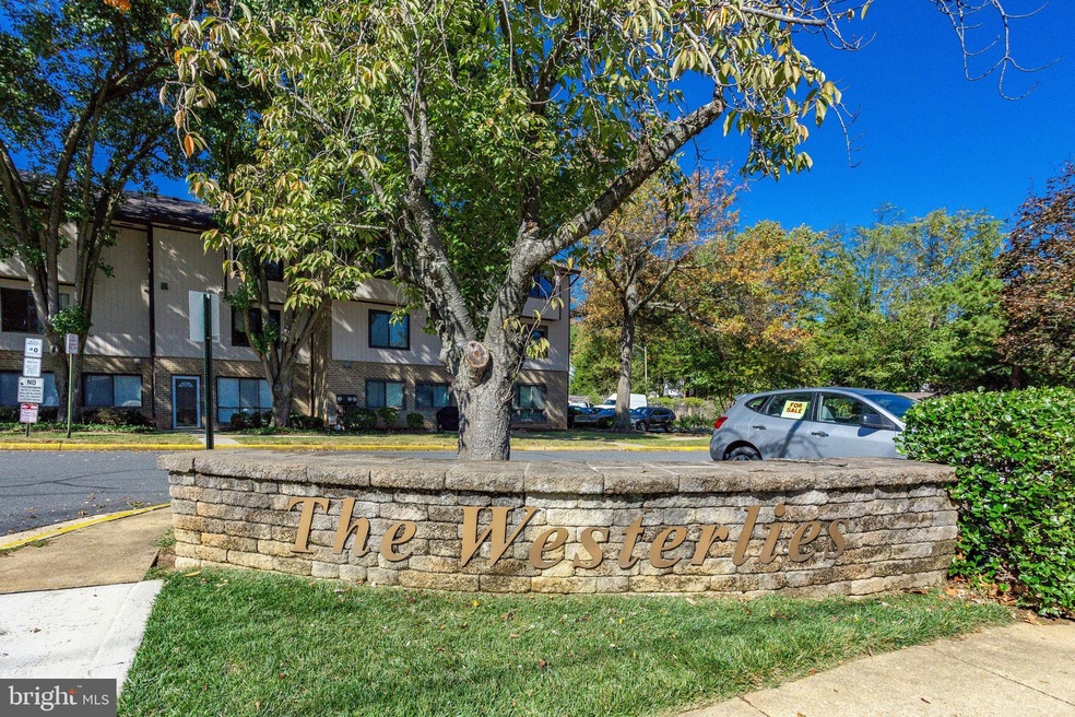 1781 Westwind Way unit 23, McLean, VA 22102 - photo 1