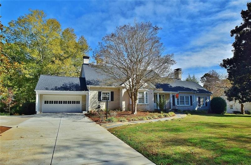 976 Cherokee Rd, Gainesville, GA 30501 - photo 1