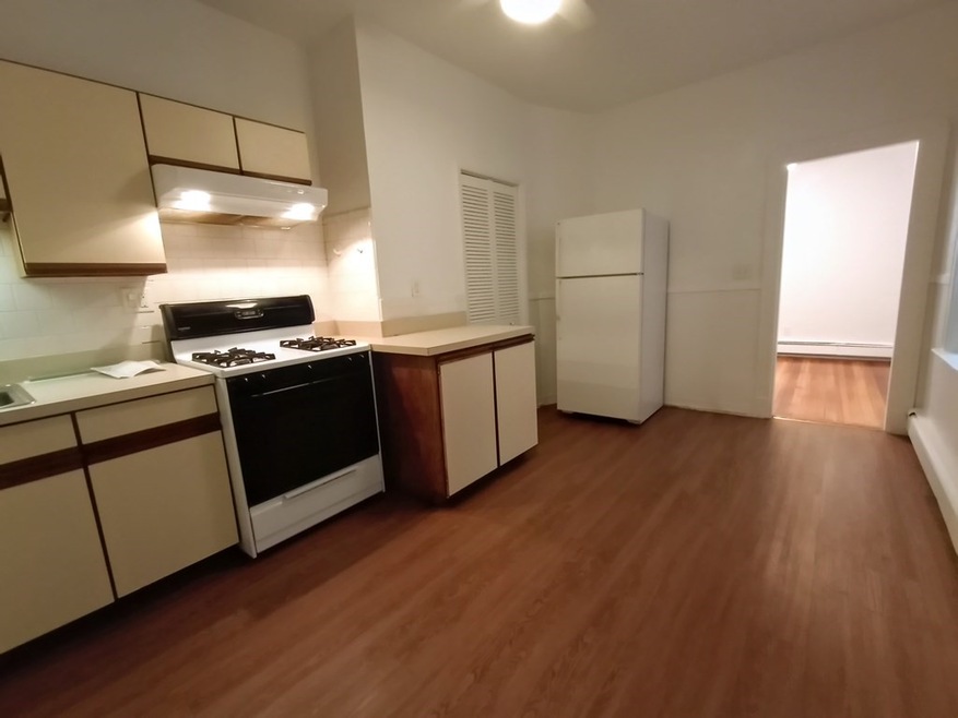 14 Hull St unit 2, Boston, MA 02113 - photo 1