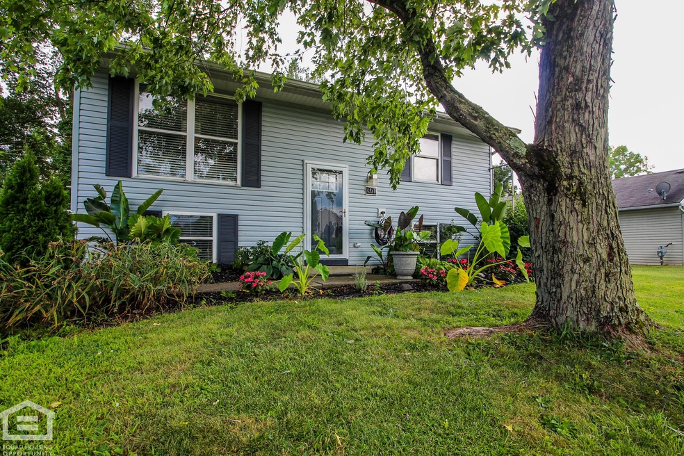 3711 Foraker-27