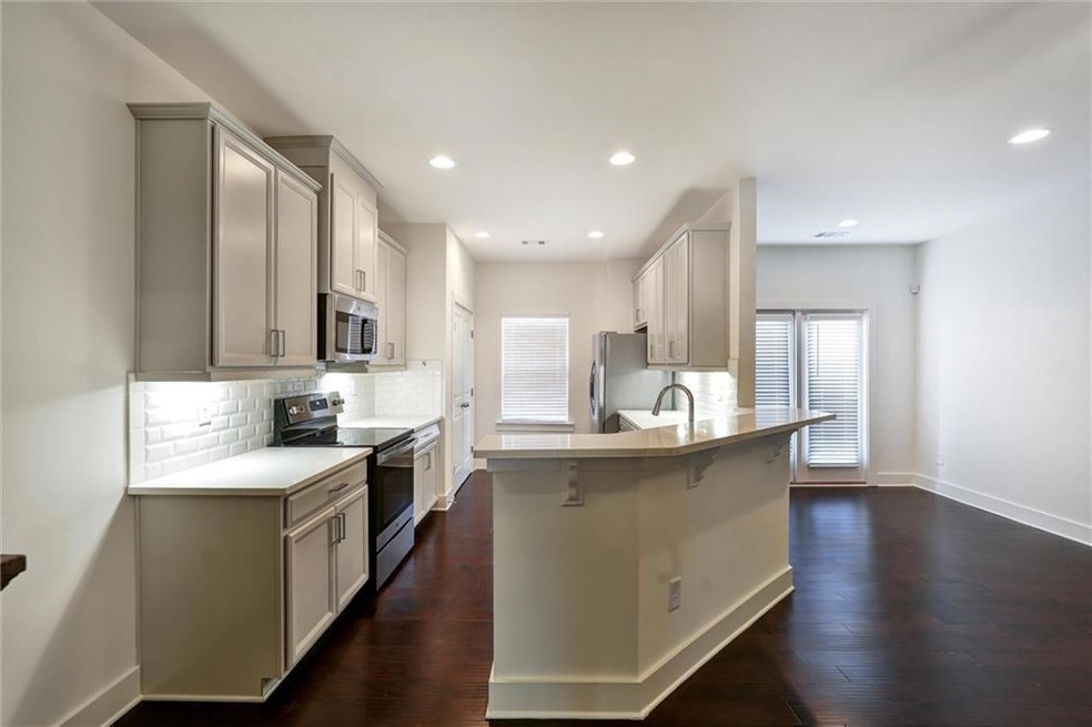 Kitchen with stainless steel appliances, a kitchen