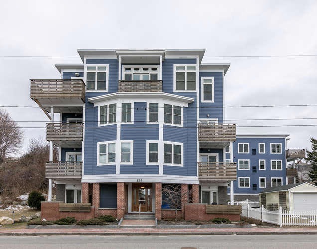 135 Sheridan St Portland ME-small-001-00