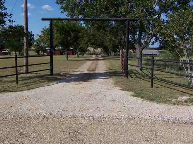 6574 Arthur Cemetery Rd, Troy, TX 76579 - photo 1