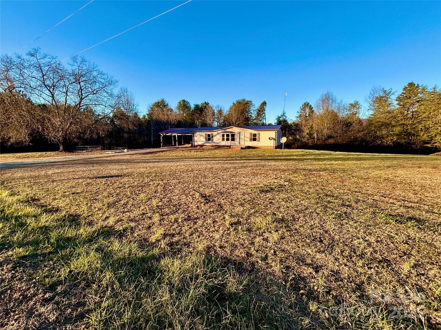 298 W B Phindeck Rd, Bostic, NC 28018 - photo 1
