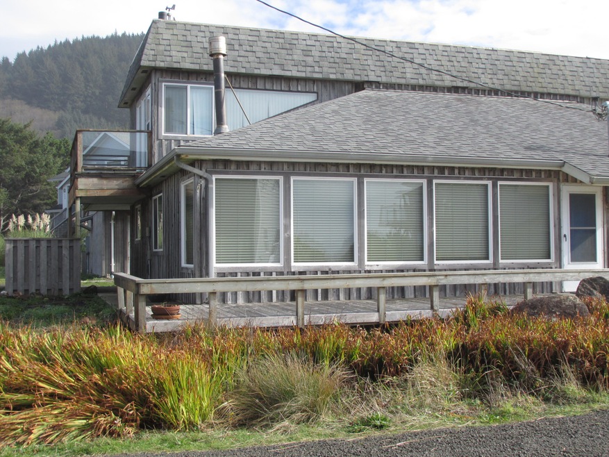 HALF OF A DUPLEX