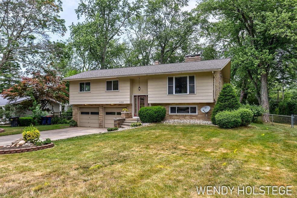 24-web-or-mls-1135-ardmore-st