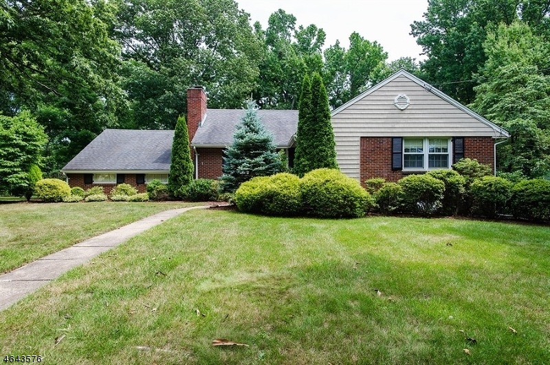 2042 Brookside Dr, Scotch Plains, NJ 07076 - photo 1