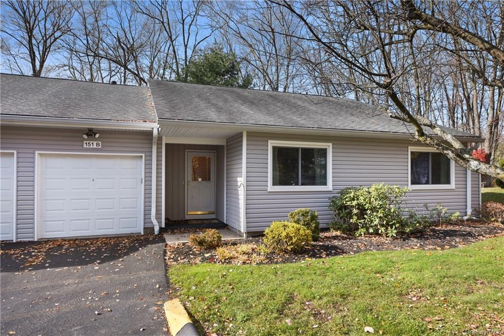 151 Flintlock Way unit B, Yorktown Heights, NY 10598 - photo 1