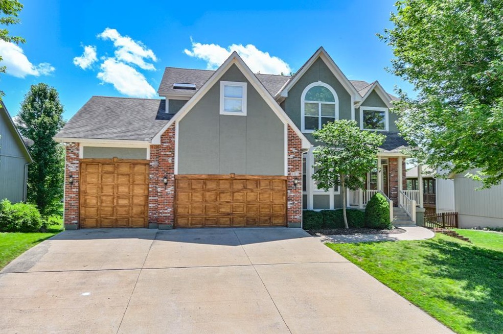 433 SW Seagull St, Lees Summit, MO 64082 - photo 1