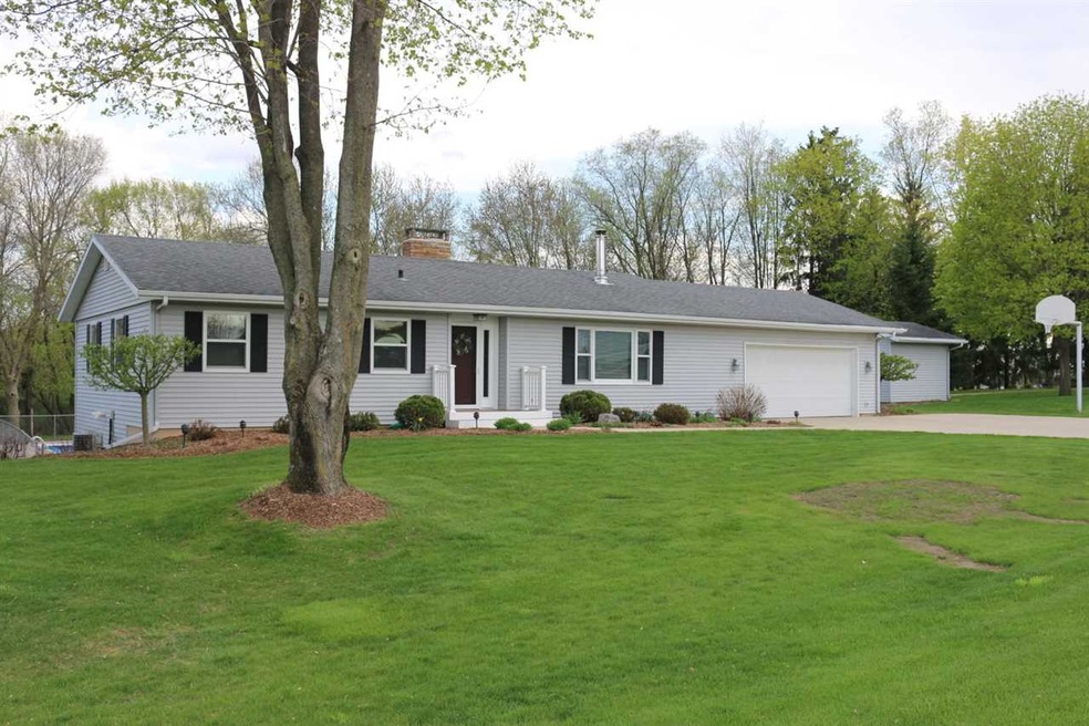 2184 Fitchburg Rd, Fitchburg, WI 53575 - photo 1