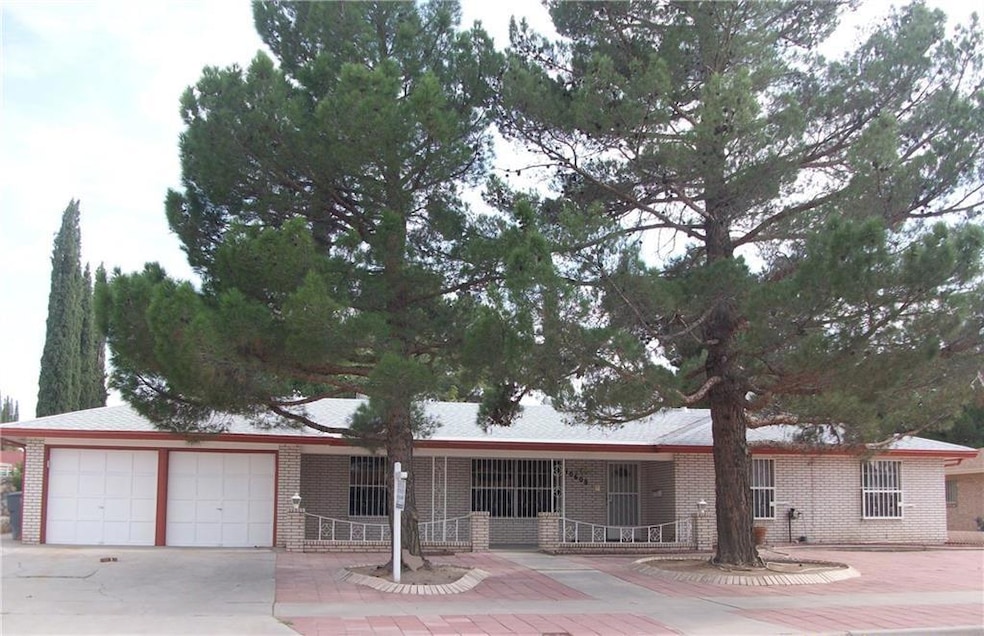 10608 Causeway Dr, El Paso, TX 79935 - photo 1