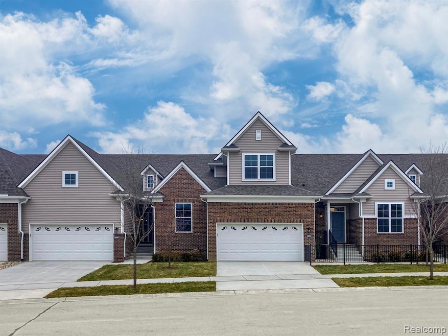 Pending $412,900 • Co-Listing Agent