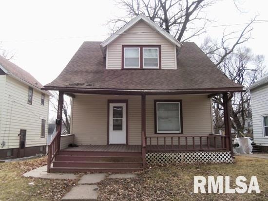 1137 E 15th St, Davenport, IA 52803 - photo 1