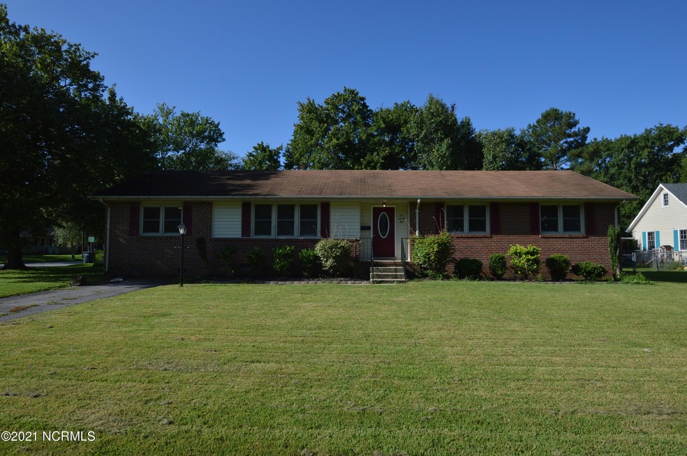 1021 Daniel Ct, Jacksonville, NC 28540 - photo 1