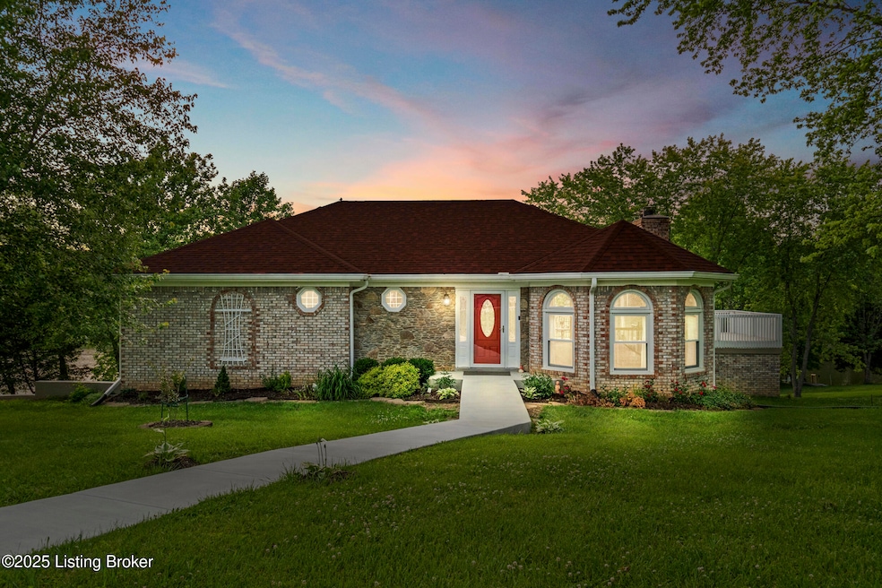 3205 Lake Pointe Ct, Crestwood, KY 40014 - photo 1