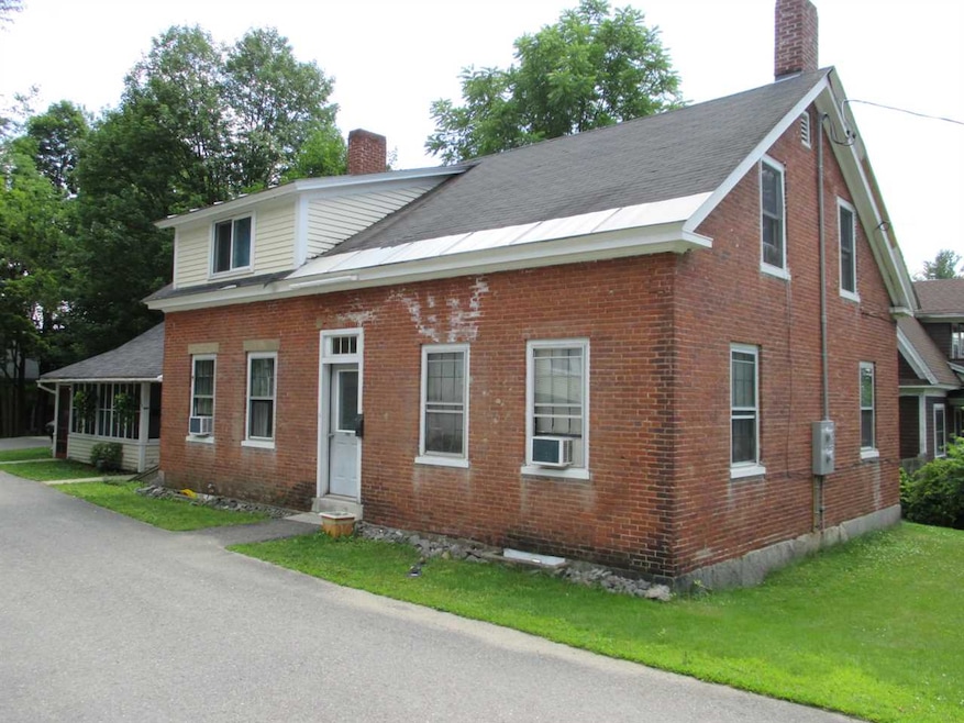 315 Roxbury St, Keene, NH 03431 - photo 1