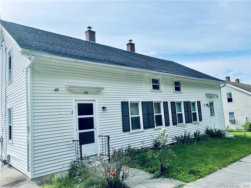 137 S Chestnut St, Plainfield, CT 06354 - photo 1