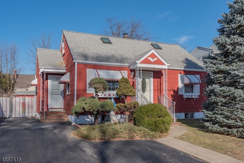 8 Forest St 1x, Fair Lawn Boro, NJ 07410 - photo 1