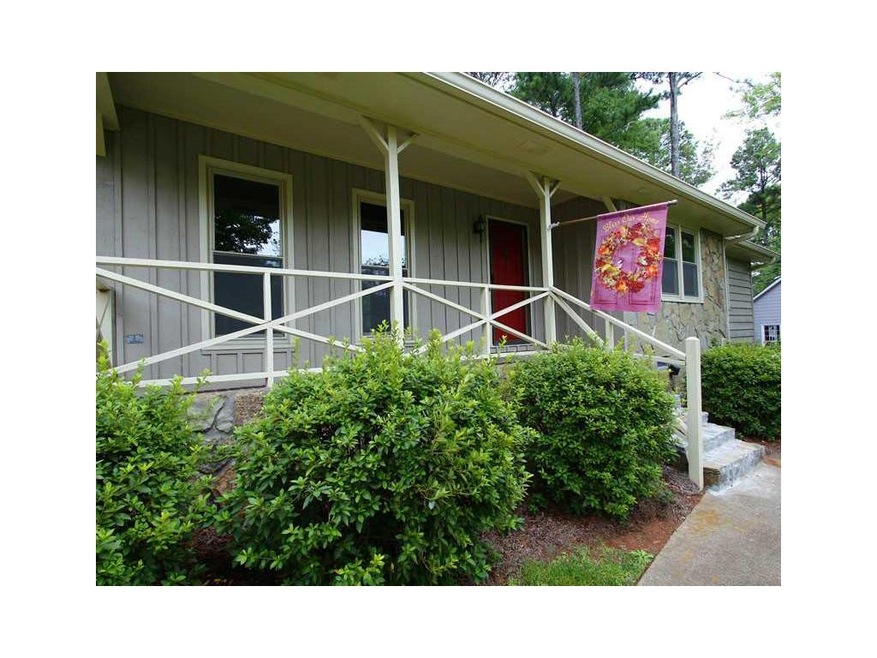 Exterior Front. Well maintained 3 BR/2.5 BA home i