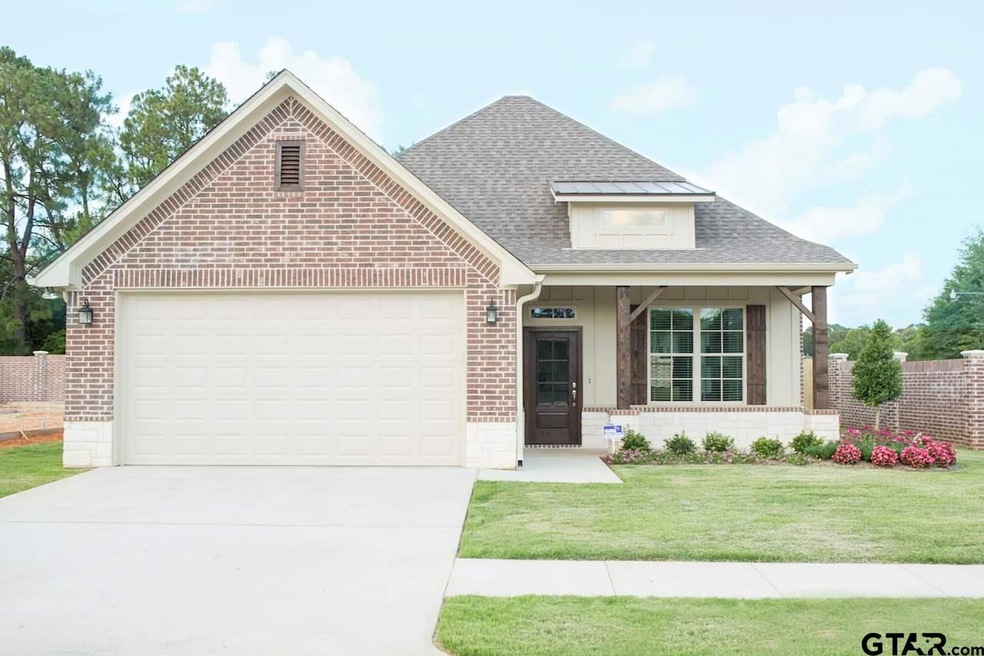 735 735 Cambridge Bend Cir, Tyler, TX 75703 - photo 1