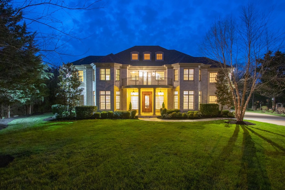 Welcome to 1522 Bear Branch Cove.