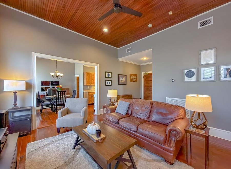 302 E Water St, Bainbridge, GA 39817 - photo 1