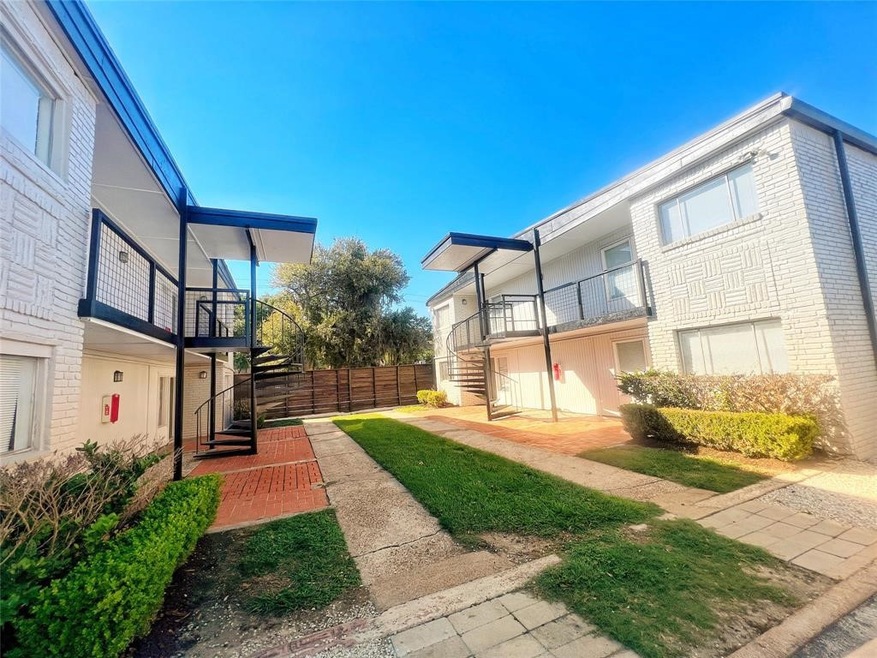 5415 Scott St unit 6, Houston, TX 77021 - photo 1