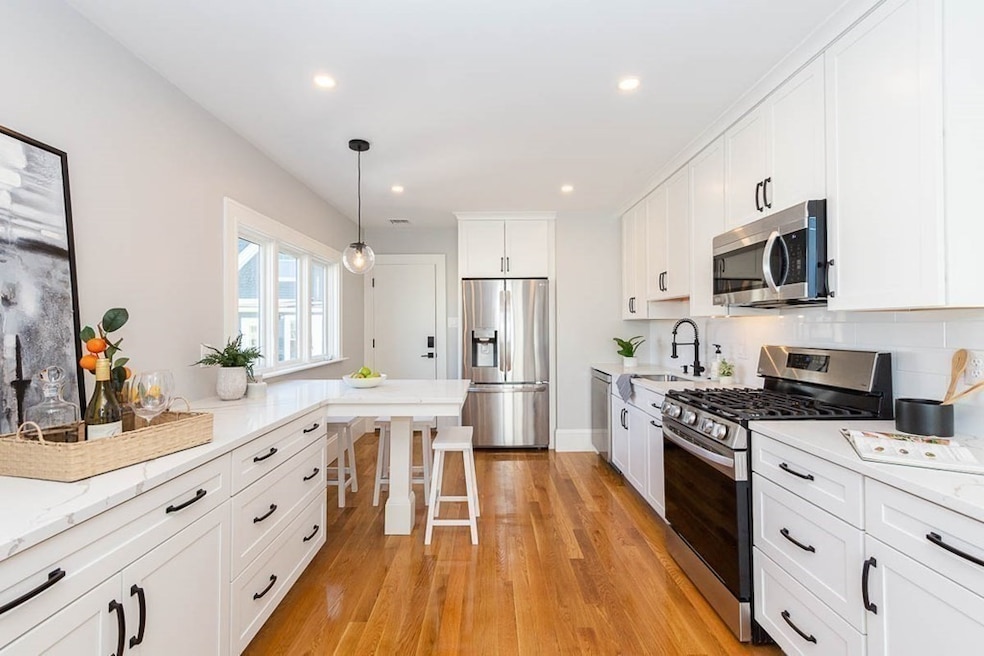 22 Everett St unit 2, Dorchester, MA 02122 - photo 1