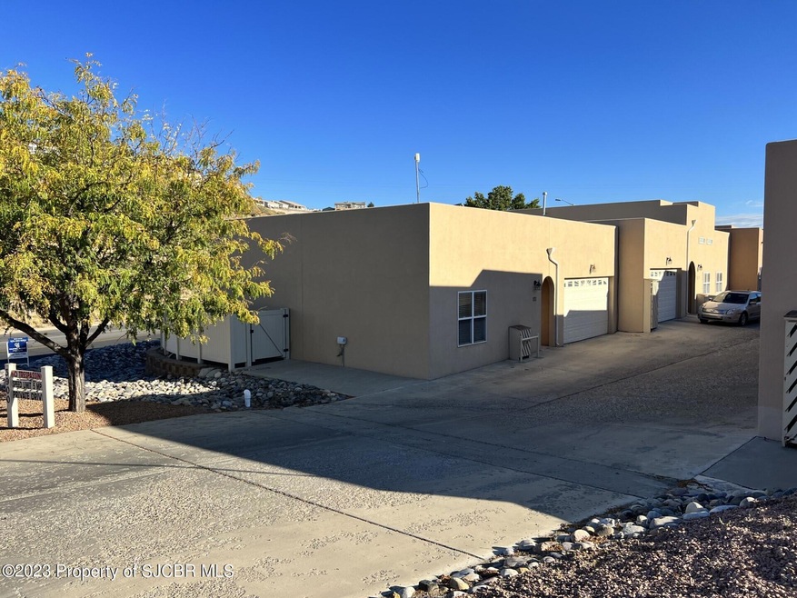 3900 N Butler Ave Unit 101