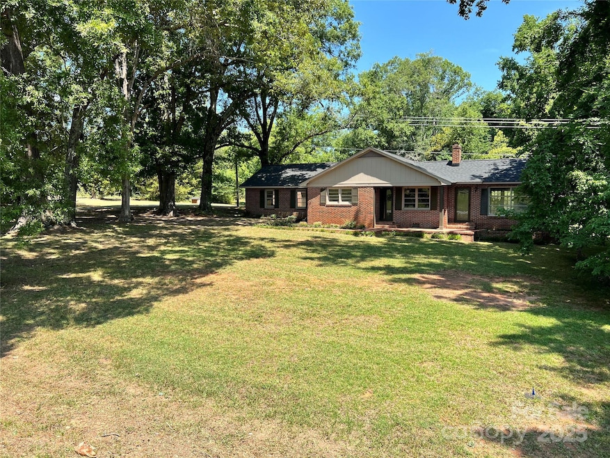 Under Contract $585,000