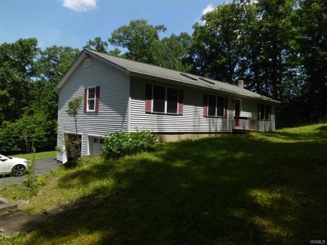 112 Post Rd, Slate Hill, NY 10973 - photo 1