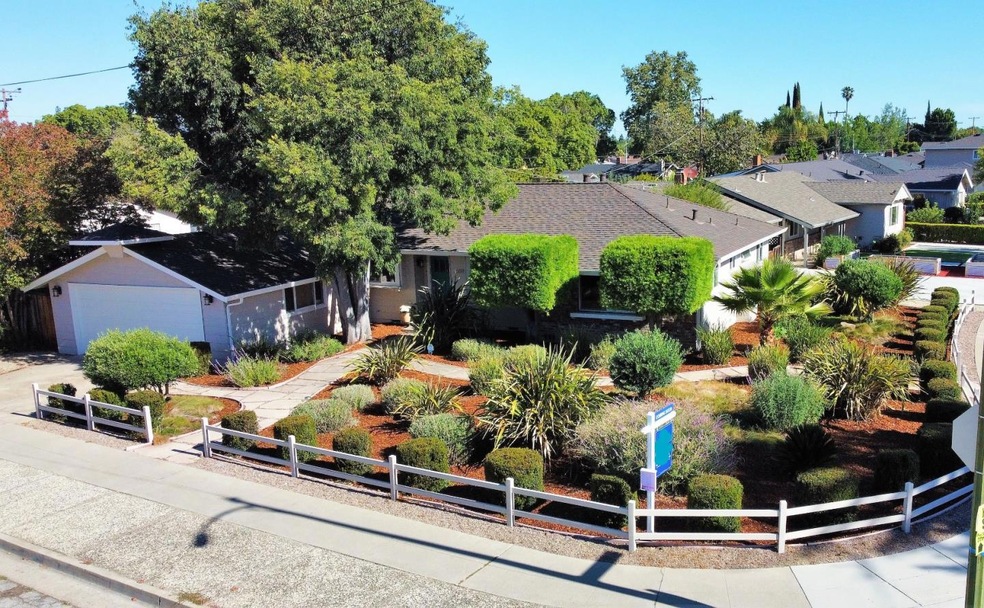 Gorgeous home, great location, large lot!