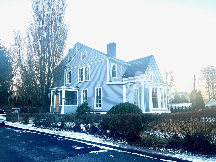 21 Catherine St, Newport, RI 02840 - photo 1