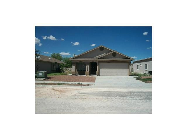 14329 Desert Point Dr, El Paso, TX 79928 - photo 1