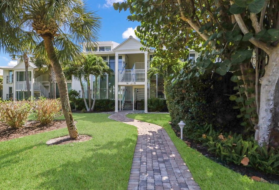 Sold $1,800,000 • Co-Listing Agent