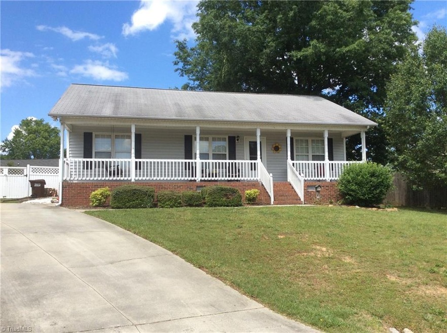 1505 Hughes Ct, High Point, NC 27263 - photo 1