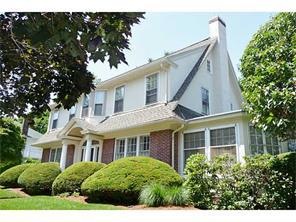 33 Sefton Dr, Cranston, RI 02905 - photo 1