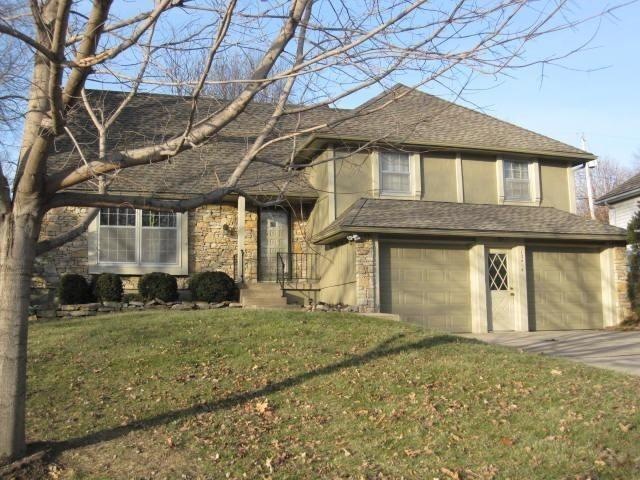 12414 W 69th St, Shawnee, KS 66216 - photo 1