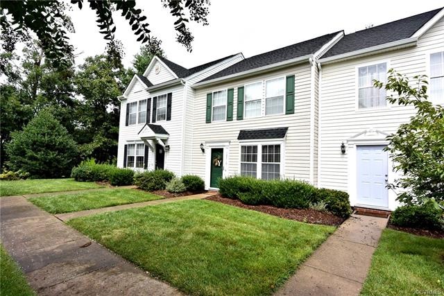 Great curb appeal and location! Exterior includes 