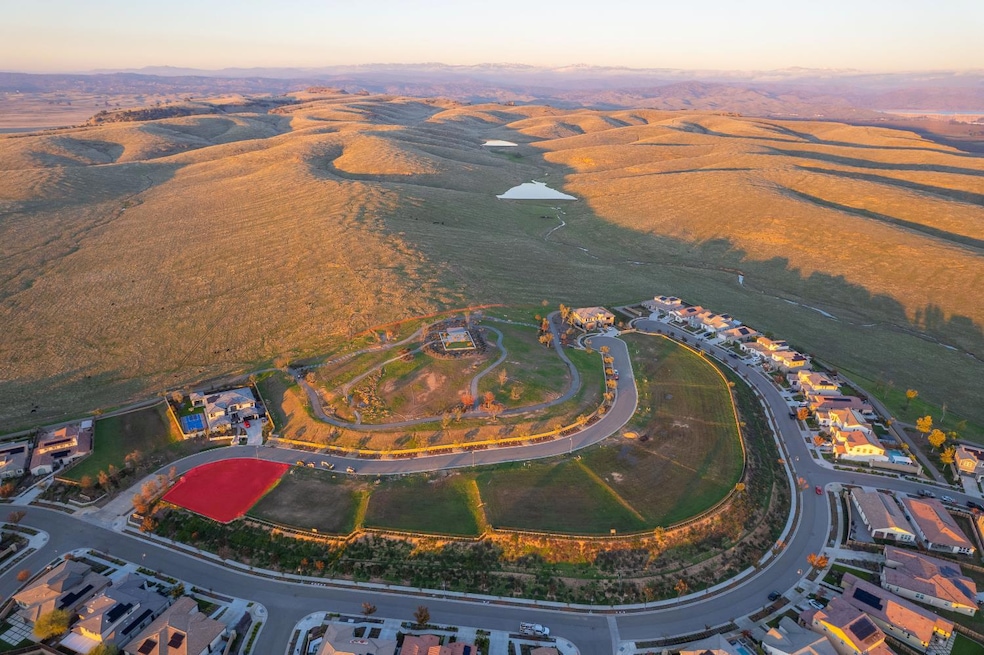 882 Terrace Place, Madera, CA 93636 - photo 1