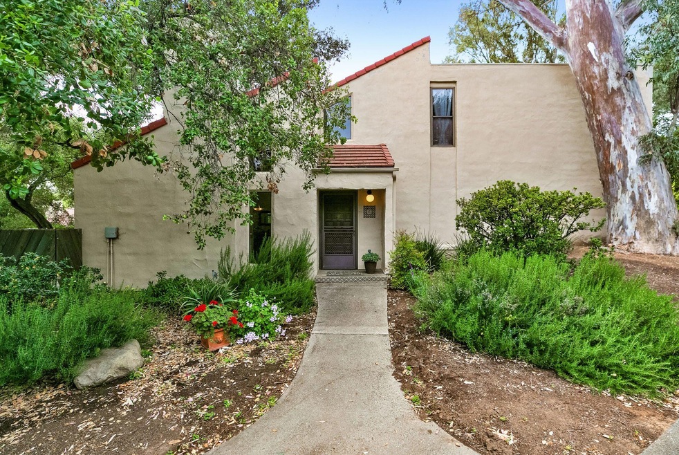 1-web-or-mls-UpmarketMedia_1008Creekside