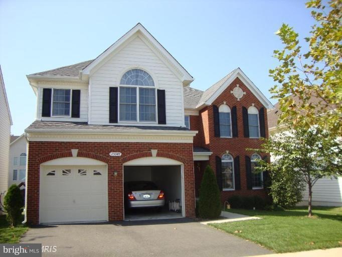 25947 Talmont Dr, Chantilly, VA 20152 - photo 1