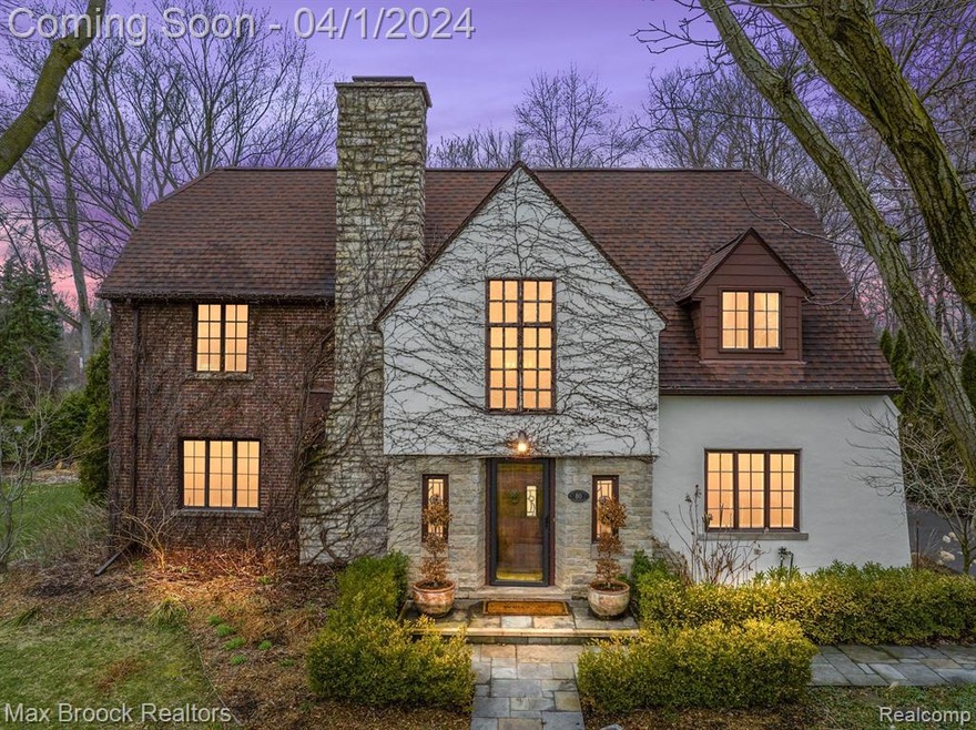 80 Devon Rd, Bloomfield Hills, MI 48302 - photo 1