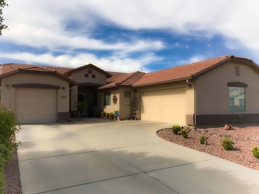3 Car Garage