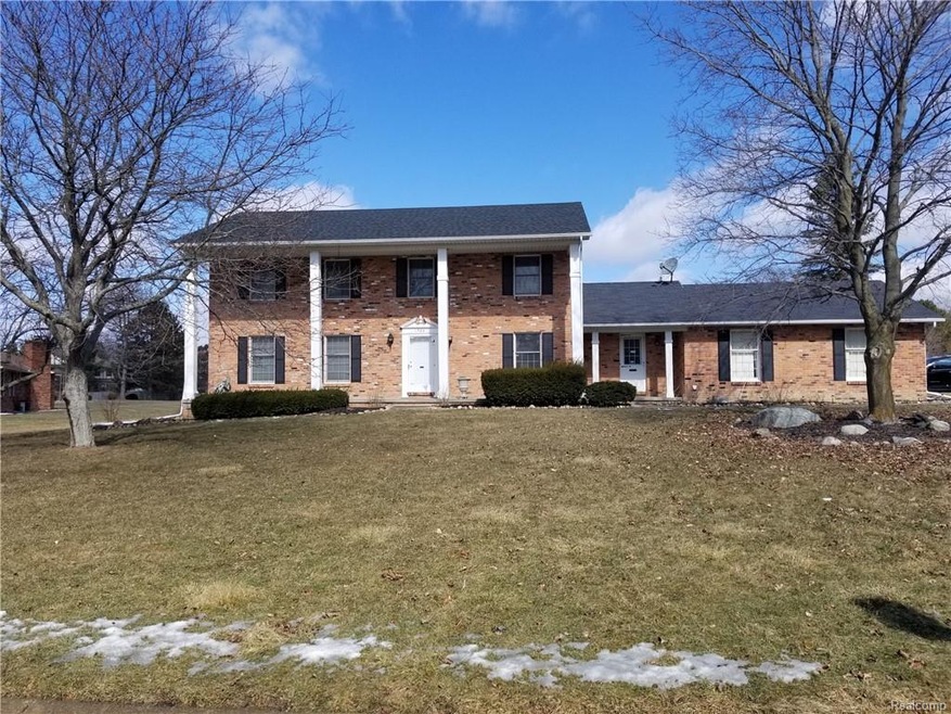 1304 Hickory Hollow