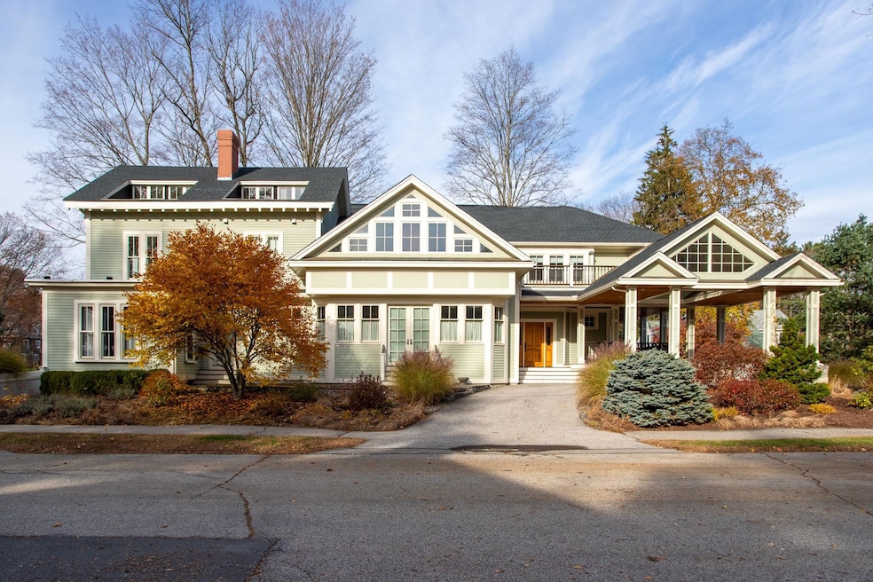 34 Pine St, Exeter, NH 03833 - photo 1