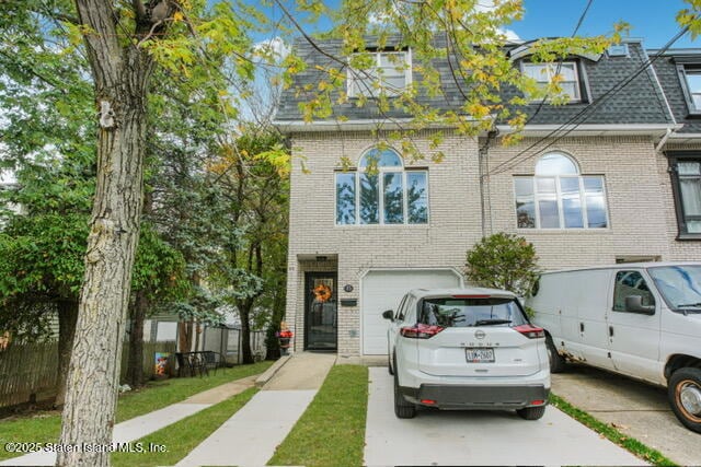 Under Contract $729,000