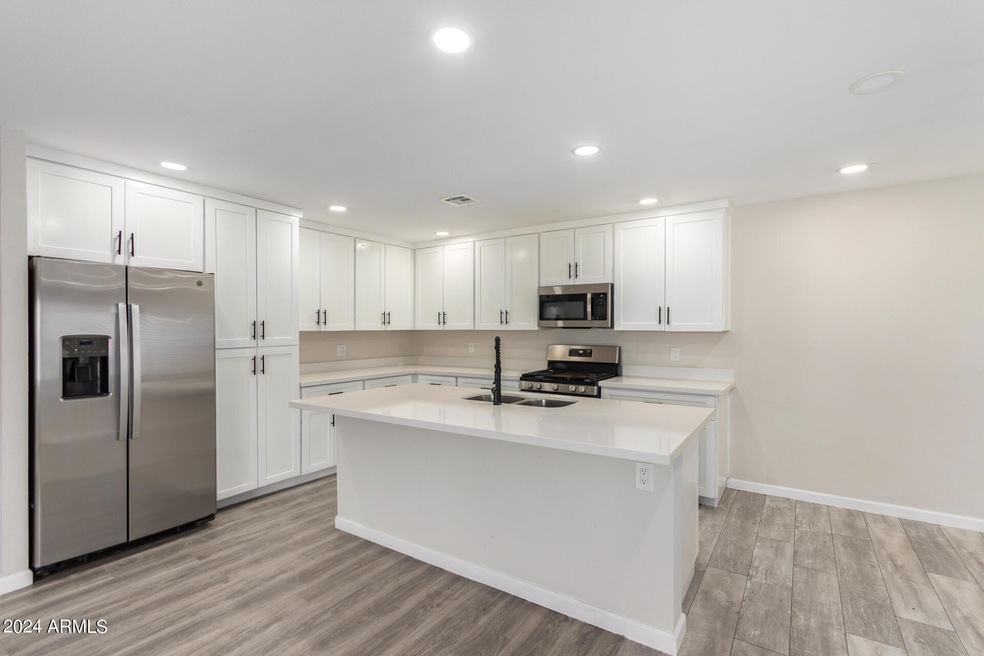 404 E Greenway Dr, Tempe, AZ 85282 - photo 1